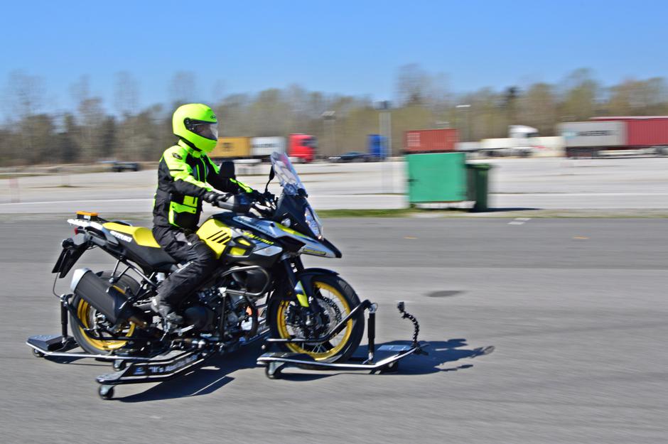 AVP demonstracija motorist | Avtor: Andrej Leban