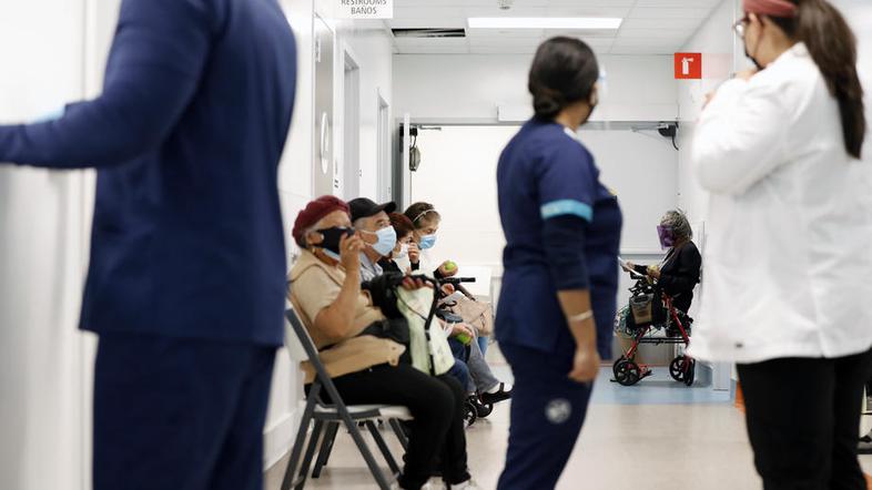 bolnišnica covid-19 pandemija epidemija virus