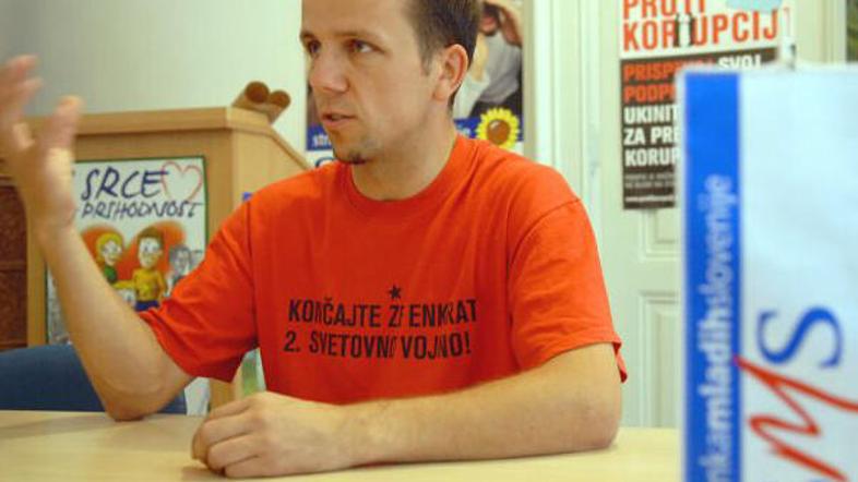 Darko Krajnc bo še naprej predsednik stranke.