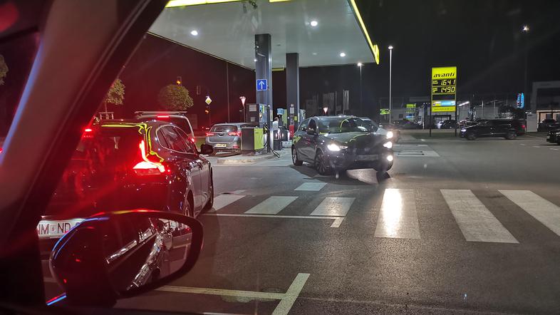 Vrsta, bencinska črpalka Avanti