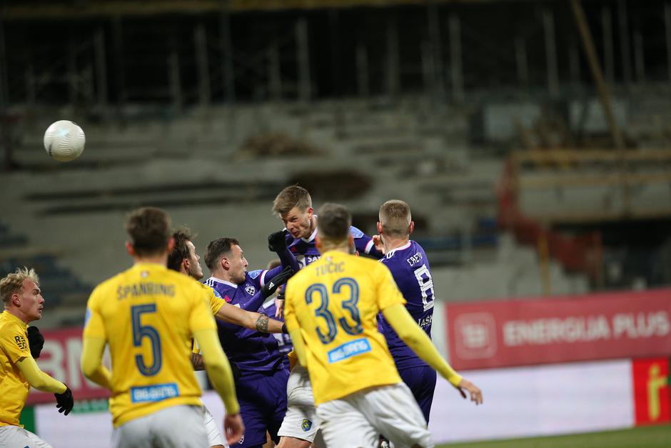 NK Maribor : NK Bravo | Avtor: Reševalni pas/Twitter