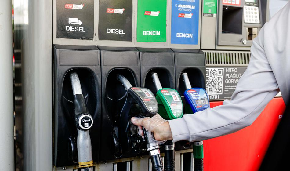 Cene goriv v Sloveniji po znižanju trošarin ostajajo nespremenjene