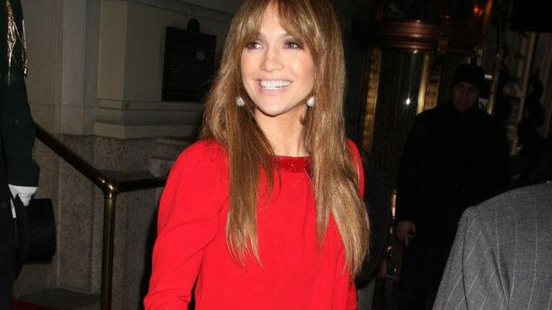 Rdeče vrtnice ali bele lilije ...