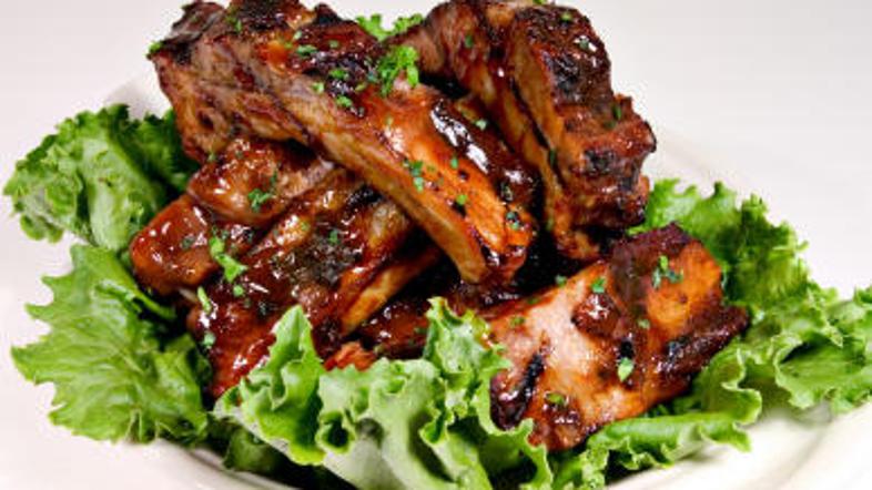 K njim se odlično poda tudi rdeča čebula.