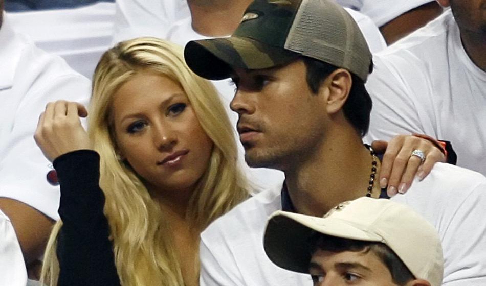 Enrique Iglesias poljubljal drugo žensko, kaj na to pravi Anna Kournikova?