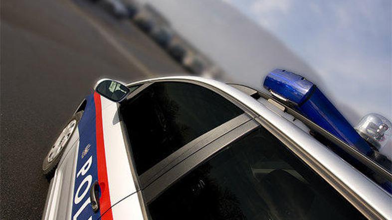 Na okrožnem sodišču v avstrijskem kraju Hollabrunn je bila v streljanju ubita 42