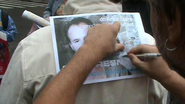 Zbiranje podpisov je bila le potegavščina.