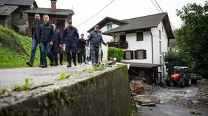 Robert Golob na obisku v Baški grapi Baška grapa poplave Alen Červ