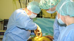 V UKC bodo podatke, koliko operacij opravi zdravnik, imeli po prenovi informacij