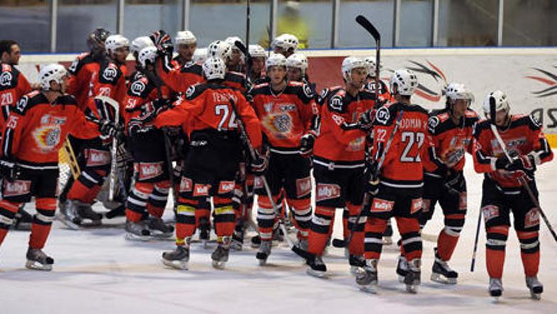 Jeseničani so za deset dni izgubili vratarja Matthewa Yeatsa.