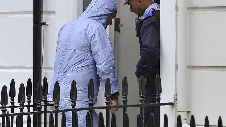 Policija je truplo odkrila v razpadajočem stanju. Sprašujejo se, zakaj nihče ni 