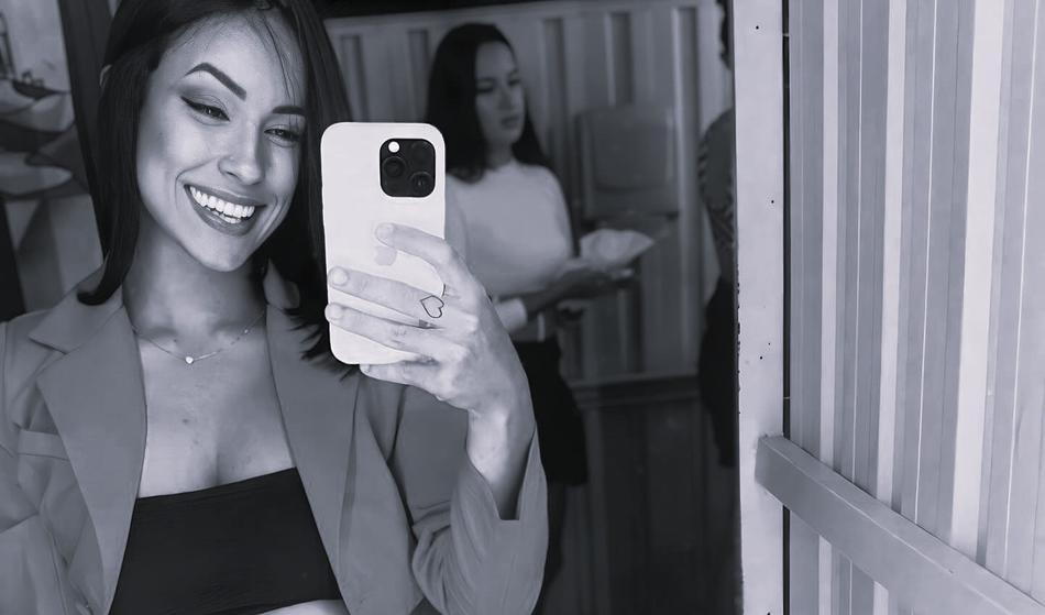 Vplivnica umrla na cesti, njen oče na istem mestu storil samomor