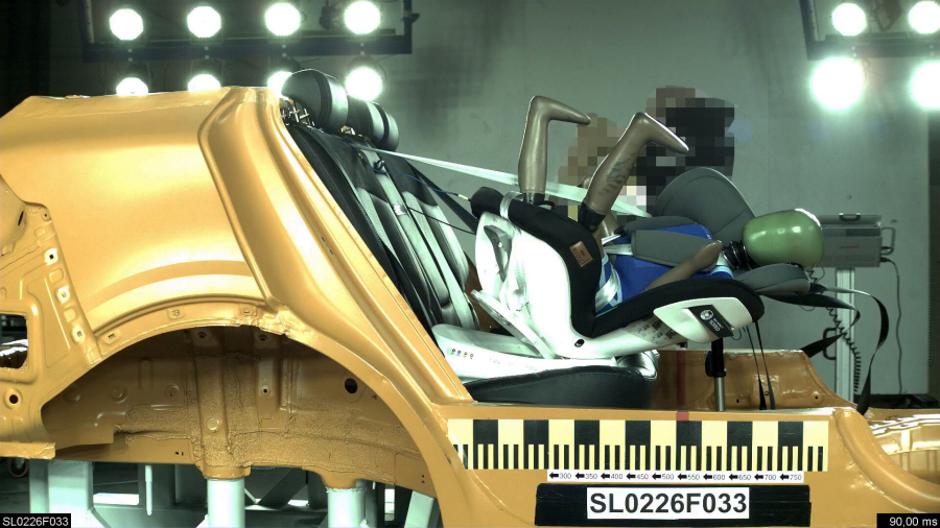 AMZS test otroških sedežev | Avtor: AMZS