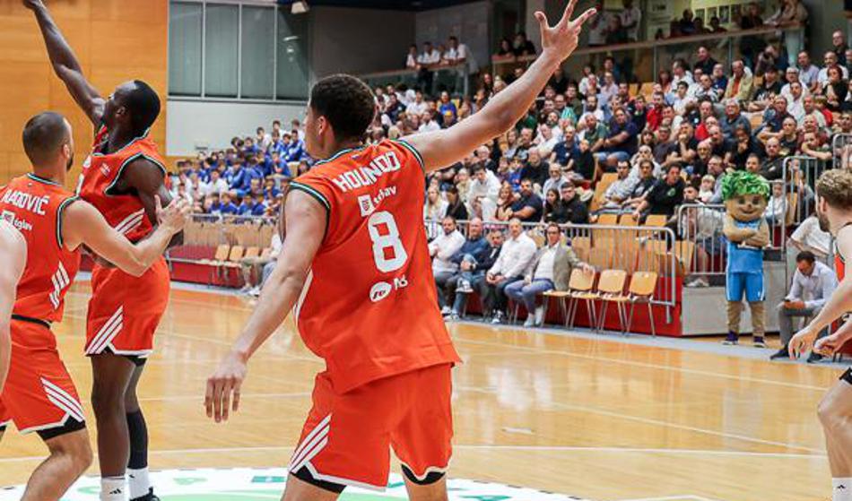 Oslabljena Olimpija na evropskem debiju sezone drago prodala kožo