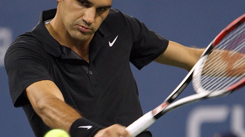 Federer se je dodobra namučil z Roddickom.