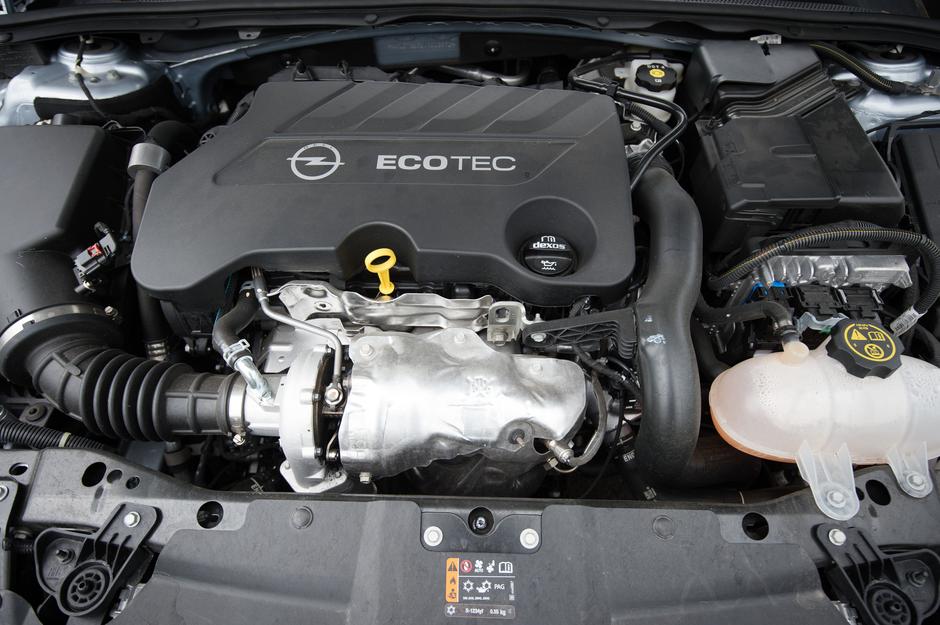 Opel Insignia Turbo D | Avtor: Anže Petkovšek