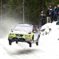 Trenutno vodilni na reliju Švedska je Jari-Matti Latvala s Fordom.