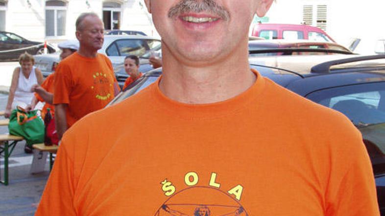 "Telo je kot mesto, ki ima župana, elektrarno, komunalni sistem ... če kaj ne de