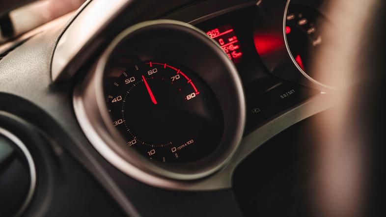 merilnik vrtljajev, motor, avtomobil