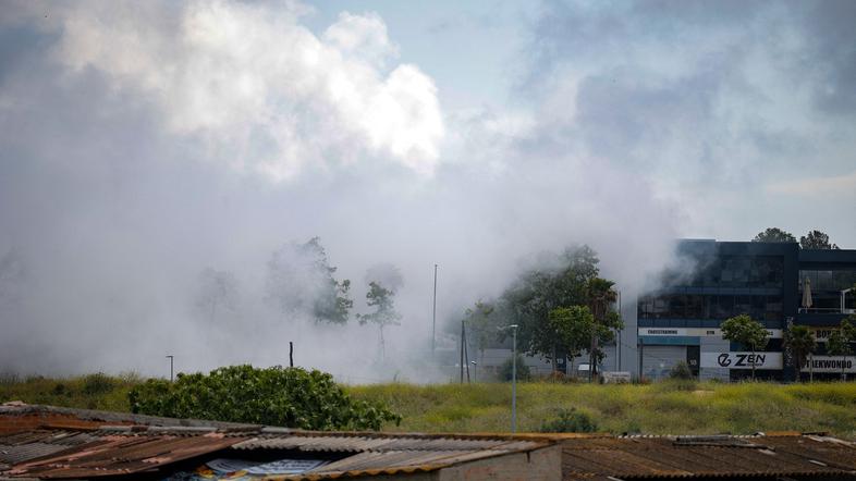 strupen dim na območju skladišča v vilanovi pri barceloni