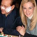 Berlusconi, ki so mu poleti očitali razvratne zabave v njegovih vilah, tudi tokr