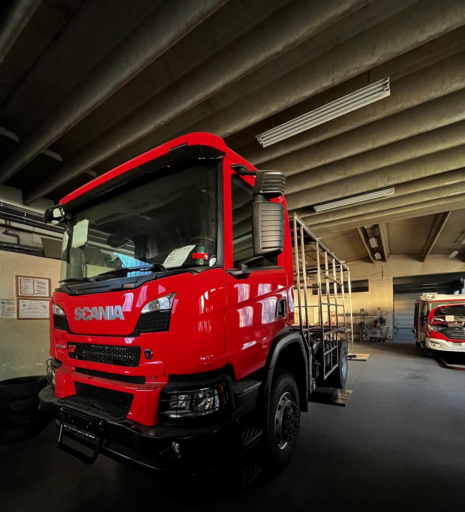 gasilsko vozilo, gasilci, Mestna občina Kranj | Avtor: MO Kranj