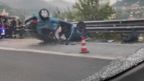 Prometna nesreča, Višnja Gora, avto na strehi