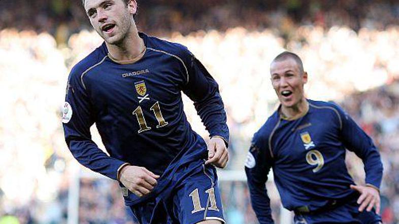 Škotski nogometaši so blizu uvrstitve na EP, ki ga bosta prihodnje leto skupaj g