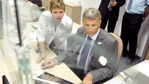 Senko Pličanič na obisku ljubljanske upravne enote