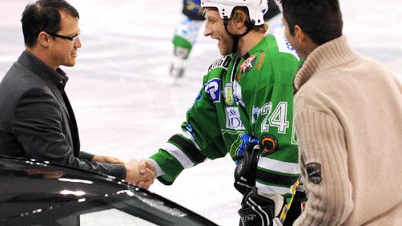 Kapetan Olimpije Tomaž Vnuk se bo prevažal z novim avtomobilom.