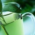 Za pravilno hidratacijo poskrbite tudi z nesladkanimi čaji. (Foto: Shutterstock)