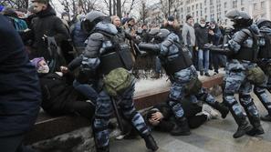 Protesti v Rusiji za izpustitev Navalnega.