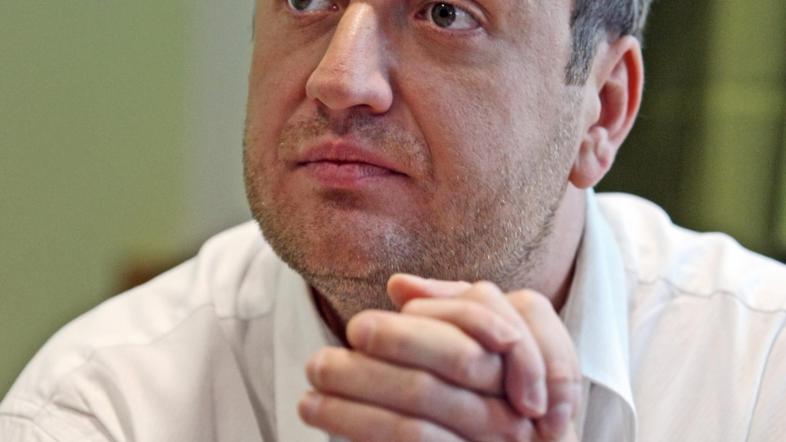 slovenija 23.07.08 Andraz Zorko, novinarska konferenca o nacionalni raziskavi br