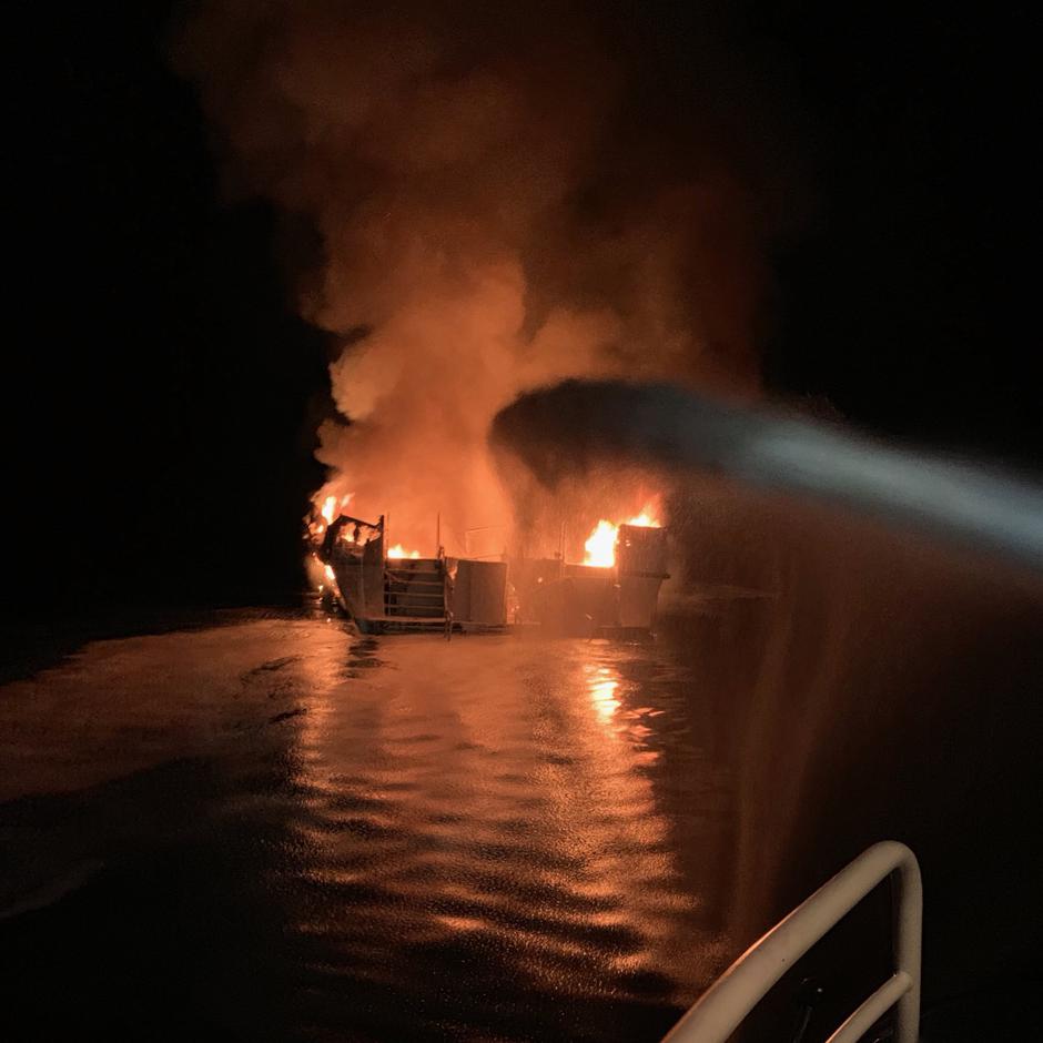 Požar na ladji, Kalifornija | Avtor: Epa