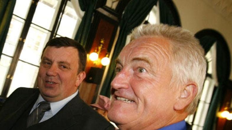 Skupščine se bo poleg generalnega direktorja zavoda udeležil tudi minister za zd