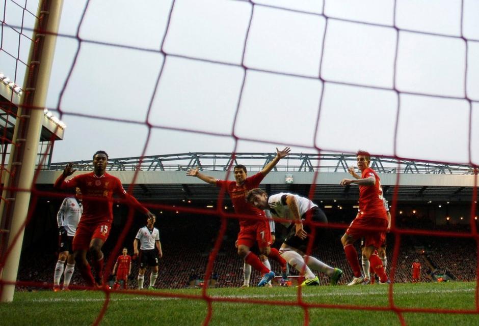 Suarez Sturridge Liverpool Fulham Premier League Anglija liga prvenstvo | Avtor: Reuters