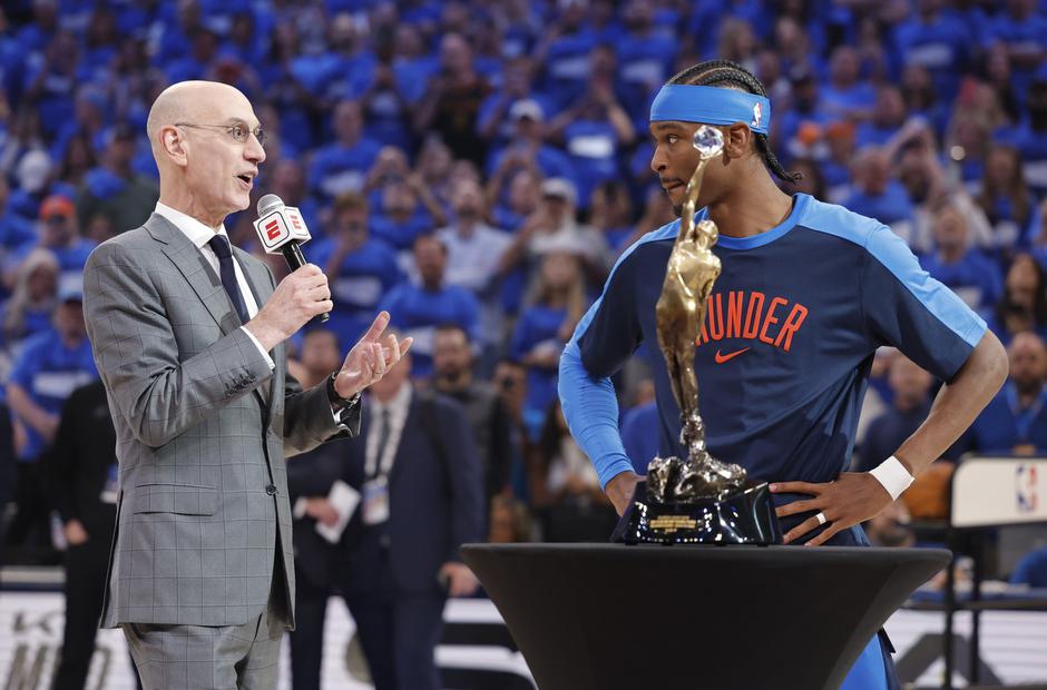 Adam Silver Shai Gilgeous-Alexander MVP | Avtor: Profimedia