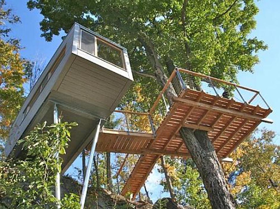 Ne preveč podobno hišici, kakršno ste si želeli, ko ste bili majhni?