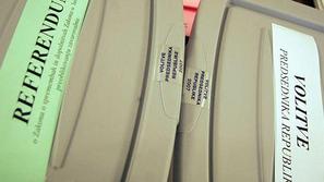 volitve skrinja skrinjica referendum bobo