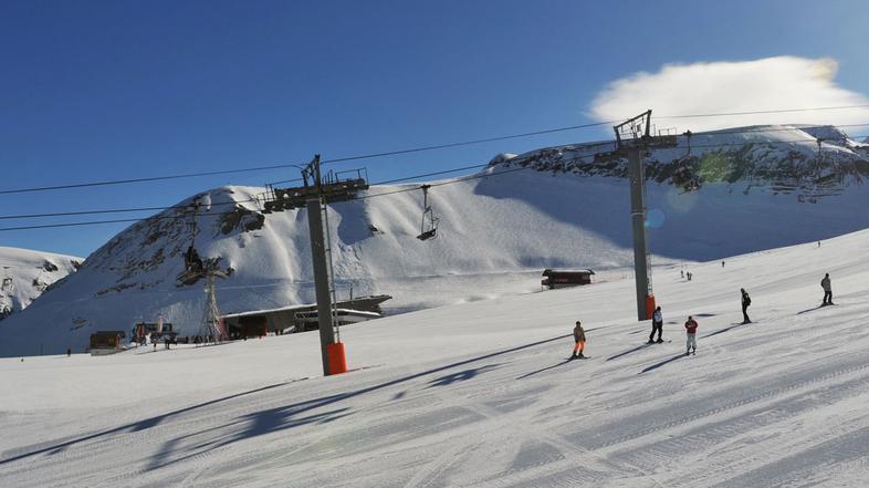 Za prvomajsko smučanje na ledenikih se obrestuje počakati še na ponudbe v zadnje