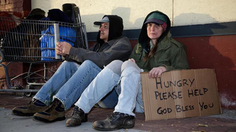 Tudi večina brezdomcev si ne more več predstavljati življenja brez mobilnega tel