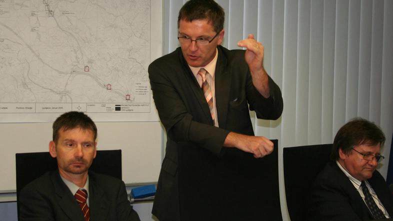 Po navedbah Tomaža Willenparta naj bi hitro cesto prekategorizirali prihodnje le