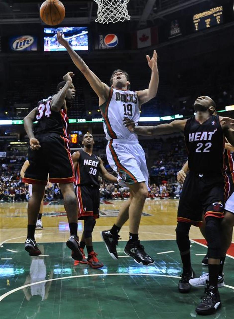 Udrih Jones Cole Milwaukee Bucks Miami Heat NBA | Avtor: EPA
