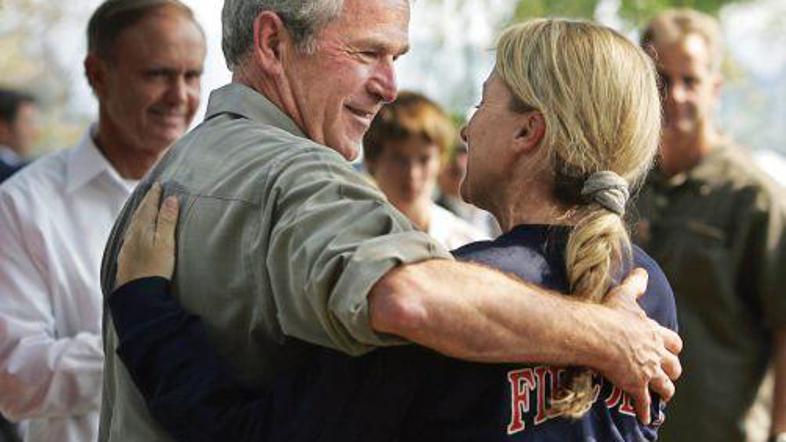 Pogorišča katastrofalnih požarov v Kaliforniji je že obiskal ameriški predsednik