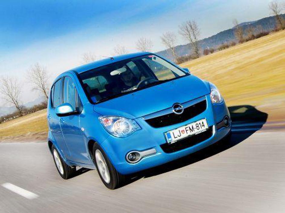 Druga generacija agile prinaša sveže linije, a jo je Opel na tržišče poslal slab
