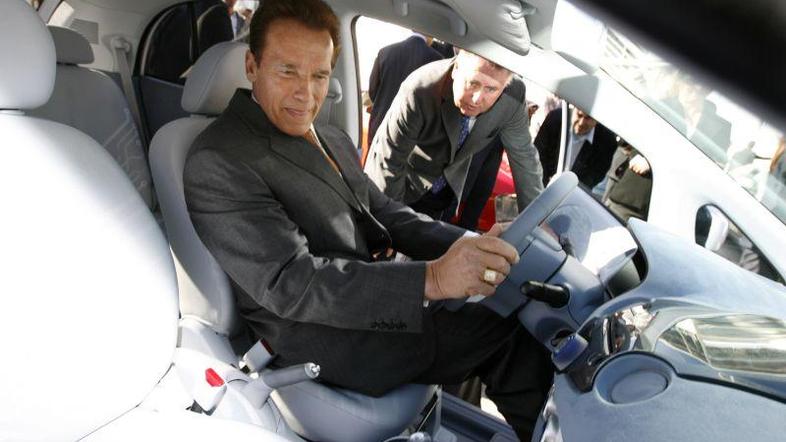 Arnold Schwarzenegger na odprtju avtosalona v Los Angelesu. Foto: Reuters