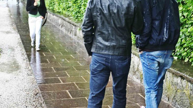 Slovenija 30.05.2013 dez, dezniki, ljudje se sprehajajo po dezevni ulicah Ljublj