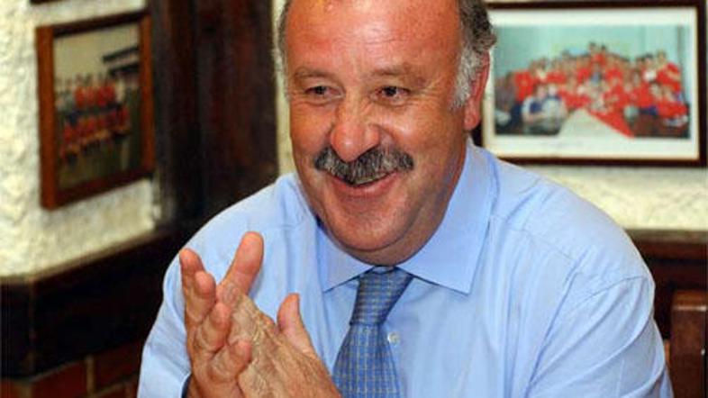 Nekdanji trener madirdskega Reala Vicente Del Bosque je na klopi španske nogomet