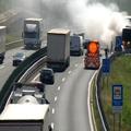 Goreče vozilo na vipavski hitri cesti
