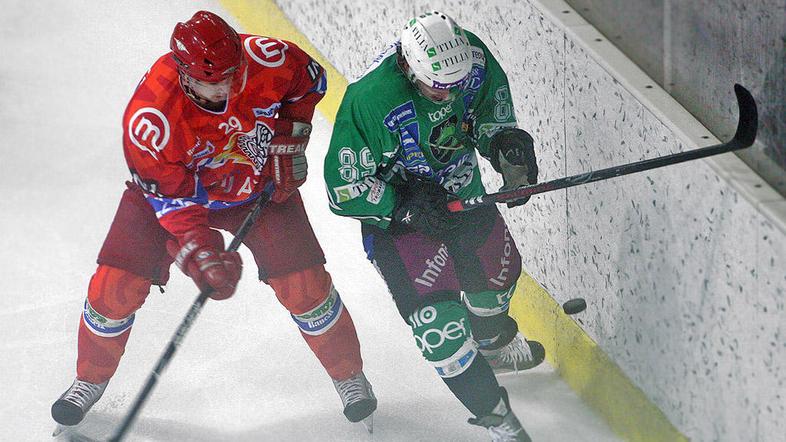 Zmaji in železarji v boju za končnico nujno potrebujejo nove točke, toda v zadnj